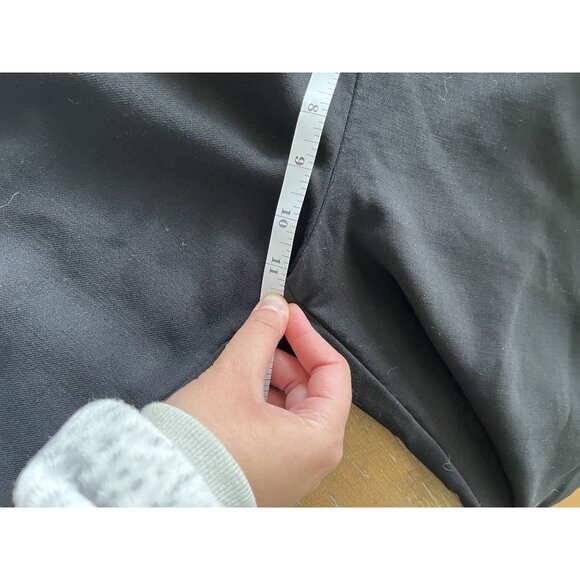 EUC Vintage Giorgio Armani Black Wool Womens Capri Pants - Picture 7 of 8